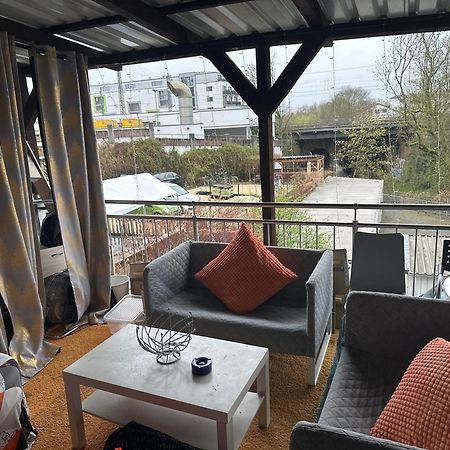 Schoenes Zimmer In Bahnhofsnaehe In Einer Wohnung Mit Grosser Terrasse Giessen Exterior photo